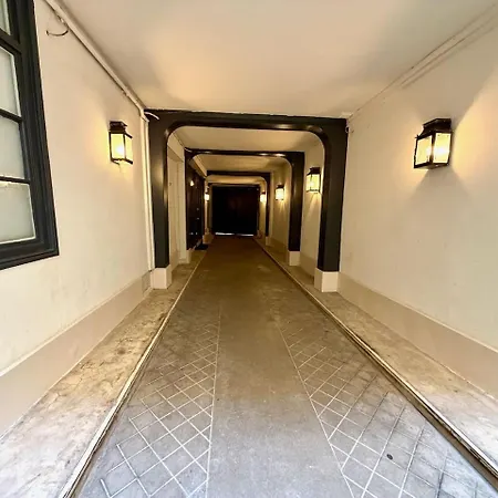 Apartment Saint Honore 2p Bail Mobilite
